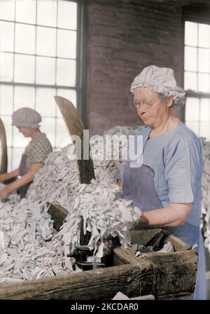 Rag sorting at the American Writing Paper Co., 1936 Stock Photo - Alamy