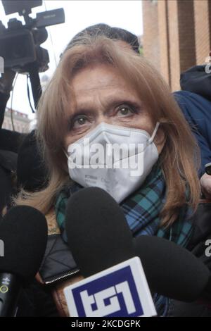 Italian singer Rita Pavone is seen at the Burial chamber of Italian singer Milva at Teatro Strehler in Milan, Italy on April 27, 2021. (Photo by Mairo Cinquetti/NurPhoto) Stock Photo