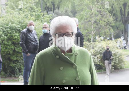 Lidia Pomodoro is seen at the Burial chamber of Italian singer Milva at Teatro Strehler in Milan, Italy on April 27, 2021. (Photo by Mairo Cinquetti/NurPhoto) Stock Photo