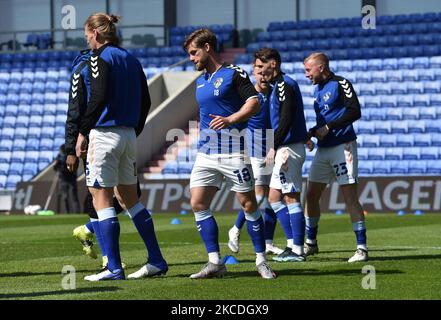 OLDHAM, UK. APRIL 24TH Oldham Athletic's Conor McAleny warming up the Sky Bet League 2 match between Oldham Athletic and Grimsby Town at Boundary Park, Oldham, England on 24th April 2021. (Photo by Eddie Garvey/MI News/NurPhoto) Stock Photo
