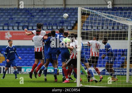 Both team battle to get to the cross during the FA Youth Cup Quarter Final match between Ipswich Town and Sheffield United at Portman Road, Ipswich on Friday 30th April 2021. (Photo by Ben Pooley/MI News/NurPhoto) Stock Photo