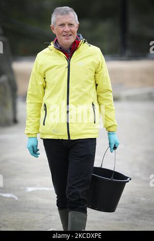 Scottish Liberal Democrat leader Willie Rennie visits Edinburgh Zoo on May 3, 2021 in Edinburgh, Scotland. As he continues to campaign for the upcoming Scottish Parliamentary election being held on the 6th of May. (Photo by Ewan Bootman/NurPhoto) Stock Photo