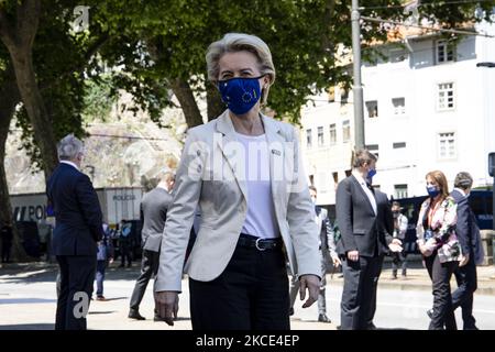 Ursula Von der Leyen President of the European Commission on arrival, at the customs of Porto, on a tour of the blue carpet, passing by the press. Social summit of the European Commission in Porto, at the customs of Porto, which was attended by several prime ministers, on May 7, 2021, Porto, Portugal. (Photo by Rita Franca/NurPhoto) Stock Photo