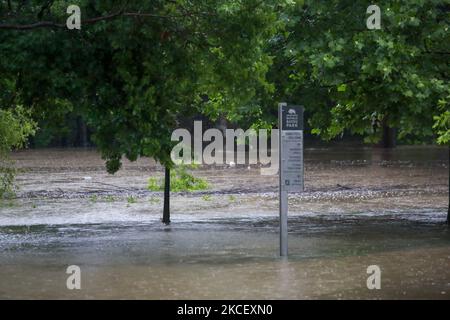 Buffalo Bayou Park flooded early Wednesday, May 19th, in Houston, Texas. A large dog park and a network of running trails and sidewalks is seen entirely submerged as water levels continue to rise. (Photo by Reginald Mathalone/NurPhoto) Stock Photo