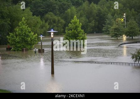 Buffalo Bayou Park flooded early Wednesday, May 19th, in Houston, Texas. A large dog park and a network of running trails and sidewalks is seen entirely submerged as water levels continue to rise. (Photo by Reginald Mathalone/NurPhoto) Stock Photo