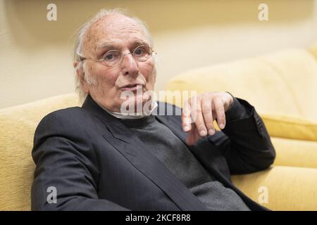 The filmmaker Carlos Saura during the portrait session in Madrid, Spain on May 26, 2021. (Photo by Oscar Gonzalez/NurPhoto) Stock Photo