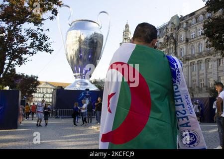 English supporters celebrate in the city of Porto for the final of the UEFA Champions League - Manchester City vs Chelsea FC, on May 29, 2021 in Porto, Portugal. (Photo by Rita Franca/NurPhoto) Stock Photo