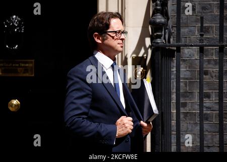 Alex Burghart, Parliamentary Private Secretary to British Prime Minister Boris Johnson and Conservative Party MP for Brentwood and Ongar, leaves 10 Downing Street in London, England, on June 9, 2021. (Photo by David Cliff/NurPhoto) Stock Photo