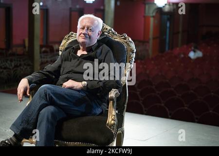 Actor Juan Echanove poses during the portrait session in Madrid, Spain on June 9, 2021. (Photo by Oscar Gonzalez/NurPhoto) Stock Photo