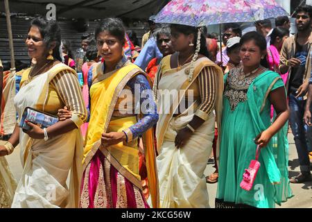 Crowds of Hindu devotees heading to the Nallur Kandaswamy Kovil (Nallur Temple) during the Nallur Ther Festival (Nallur Chariot Festival) at the Nallur Kandaswamy Kovil (Nallur Temple) in Jaffna, Sri Lanka. Hundreds of thousands of Tamil Hindu devotees from across the globe attended this festival. (Photo by Creative Touch Imaging Ltd./NurPhoto) Stock Photo