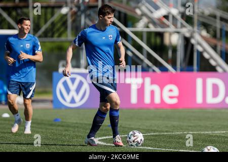 Daniel O'Shaughnessy of Finland in action during a Finland national team training session ahead of their UEFA Euro 2020 match against Belgium on June 20, 2021 at Stadium Spartak in Zelenogorsk, Saint Petersburg, Russia. (Photo by Mike Kireev/NurPhoto) Stock Photo