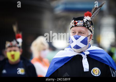 Scotland fans depart from Central Station towards the stadium ahead of the Euro 2020 match between Scotland and Croatia on June 22, 2021 in Glasgow, Scotland. (Photo by Ewan Bootman/NurPhoto) Stock Photo