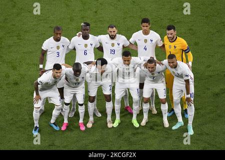 France's players (Hugo Lloris, Corentin Tolisso, Raphael Varane, Jules Kounde, Lucas Hernandez, N'Golo Kante, Presnel Kimpembe, Paul Pogba, Karim Benzema, Kylian Mbappe, Antoine Griezmann) line up prior to the UEFA European Championship 2020 football match between Portugal and France at Stadium Puskas Ferenc on June 23, 2021 in Budapest, Hungary. (Photo by Alex Nicodim/NurPhoto) Stock Photo