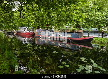 Barges on the Grand Canal in Dublin. On Friday, 09 July 2021, in Dublin, Ireland (Photo by Artur Widak/NurPhoto) Stock Photo