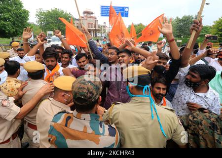 Police personnel detain Akhil Bharatiya Vidyarthi Parishad 'ABVP' activists as they protest against the state government for their demands at Rajasthan University in Jaipur, Rajasthan, India, on, July 26, 2021. (Photo by Vishal Bhatnagar/NurPhoto) Stock Photo