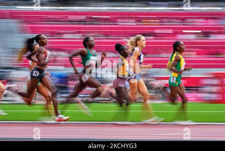 Halimah Nakaayi from Uganda and Natoya Goule from Jamaica during 800 meter for women at the Tokyo Olympics, Tokyo Olympic stadium, Tokyo, Japan on July 30, 2021. (Photo by Ulrik Pedersen/NurPhoto) Stock Photo