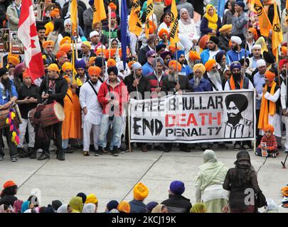 Canadian Sikhs protest against the death penalty in India and for clemency for Professor Bhullar during the Khalsa Day Parade in Toronto, Ontario, Canada, on April 28, 2013. Bhullar was given the death sentence, on August 25, 2001, for the September 10, 1993 blast at the Indian Youth Congress (IYC) office in New Delhi that left nine people dead and many injured. After 18 years of imprisonment, Prof. Bhullar's appeal against the death sentence has failed on 12th April 2013 in the Indian courts. Supporters claim he was falsely accused of the 1993 bombing. (Photo by Creative Touch Imaging Ltd./Nu Stock Photo
