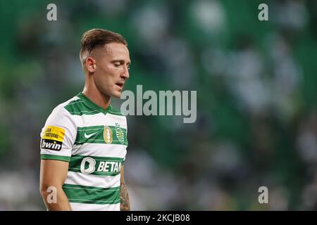 X during Liga Portugal Betclic 23/24 game between SC Farense and Sporting  CP at Estadio de Sao Luis, Faro. (Maciej Rogowski Stock Photo - Alamy