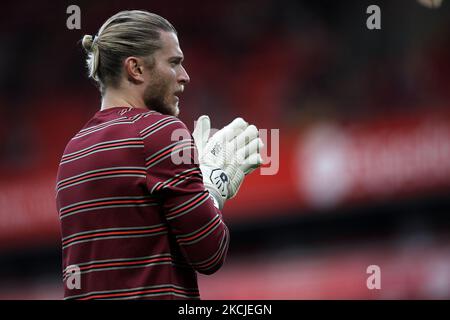 セール中…ロリス・カリウス直筆サイン入り超大型写真…Loris Karius… ロリス・カリウス直筆サイン入り超大型写真…Loris Karius…の通販