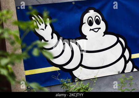 Michelin logo is seen on the car service in Krakow, Poland on August 17 2021. (Photo by Jakub Porzycki/NurPhoto) Stock Photo