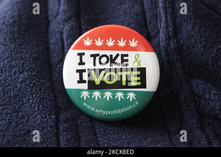 Protester wearing a button calling for the end to the prohibition of marijuana during the annual '420 Smoke Out' at Yonge-Dundas Square in Toronto, Ontario, Canada, on May 02, 2013. (Photo by Creative Touch Imaging Ltd./NurPhoto) Stock Photo