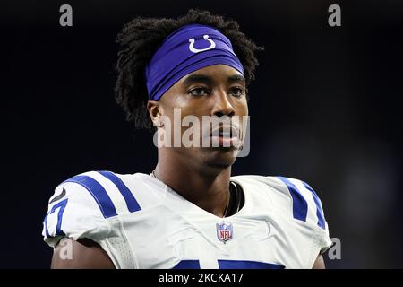 Indianapolis, Indiana, USA. 28th Nov, 2022. Indianapolis Colts wide  receiver Mike Strachan (17) wears a Kicking the Stigma t-shirt prior to an  NFL game between the Pittsburg Steelers and the Indianapolis Colts