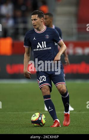 Julian Draxler of PSG in action during the Ligue 1 Uber Eats match between Reims and Paris Saint Germain at Stade Auguste Delaune on August 29, 2021 in Reims, France. (Photo by Jose Breton/Pics Action/NurPhoto) Stock Photo