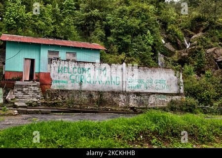 Sign welcoming visitors to 'Gorkhaland' in Khurseng, West Bengal, India, on May 29, 2010. The Nepali community and political leaders have been pushing for Gorkhaland (a separate Nepali state where the Nepali community would remain part of India but break free from Siliguri and West Bengal). The Indian government has not recognized 'Gorkhaland' though many Nepali residents when asked claim to be living in the Gorkhaland territory. (Photo by Creative Touch Imaging Ltd./NurPhoto) Stock Photo