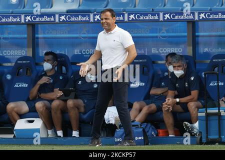 その他 Javier Calleja First Look; Second Chance Deportivo Alaves head coach Javier Calleja during the La