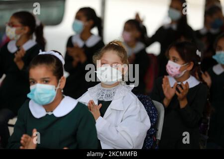 Palestinian schoolgirls are seen inside their school in Gaza City, on September 16, 2021. (Photo by Majdi Fathi/NurPhoto) Stock Photo