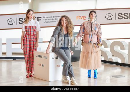 The Spanish actress Maria Valverde and Argentine actress Dolores Fonzi and the director Claudia Llosa attends the Distancia de Rescate Photocall at the 69th San Sebastian Film Festival. Yurena Paniagua. San Sebastian. Spain. coolmedia (Photo by COOLMedia/NurPhoto) Stock Photo