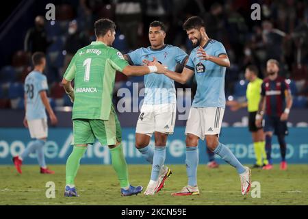 Blais Mendez Portela of Celta de Vigo (R) Renato Tapia of RC Celta de Vigo (C) and Matias Ezequiel Dituro of RC Celta de Vigo (L) before La liga match between Levante UD and Celta de Vigo at Ciutat de Valencia Stadium on September 21, 2021. (Photo by Jose Miguel Fernandez/NurPhoto) (Photo by Jose Miguel Fernandez/NurPhoto) Stock Photo