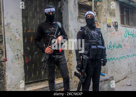 Nablus, Palestine. 04th Nov, 2022. Palestinian masked gunmen from the ...