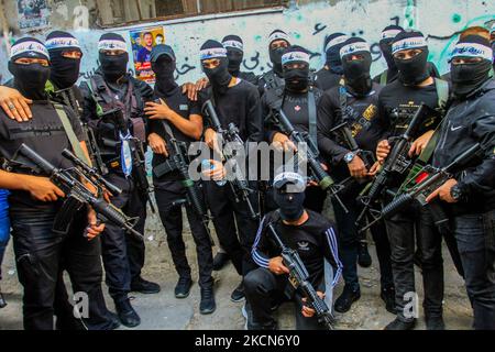 Nablus, Palestine. 04th Nov, 2022. Palestinian masked gunmen from the ...