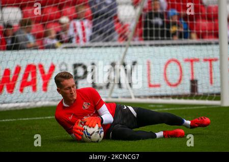 Sunderland Goalkeeper Ron-Thorben Hoffmann during the Sky Bet League 1 match between Sunderland and Bolton Wanderers at the Stadium Of Light, Sunderland on Saturday 25th September 2021. (Photo by Michael Driver/MI News/NurPhoto) Stock Photo