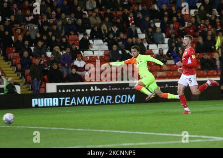 Nottingham Forest's Brennan Johnson scores their second goal during the Sky Bet Championship match between Barnsley and Nottingham Forest at Oakwell, Barnsley on Wednesday 29th September 2021. (Photo by Mark Fletcher/MI News/NurPhoto) Stock Photo