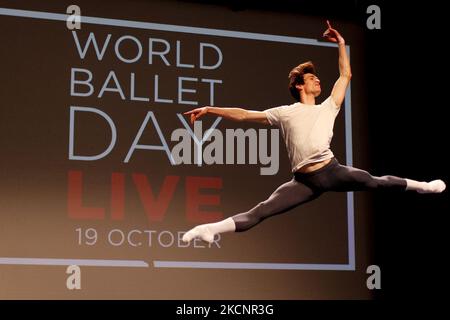 Royal Ballet dancer William Bracewell, star of Kenneth MacMillan's adaptation of Romeo and Juliet, performs a jump for photographers during a media showcase at the Royal Opera House in London, England, on September 30, 2021. The event was organised to promote the upcoming World Ballet Day 2021, which is to be on October 19. (Photo by David Cliff/NurPhoto) Stock Photo