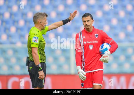 The Referee of the match Daniele Orsato of Schio and EMIL AUDERO (Sampdoria) during the Italian football Serie A match UC Sampdoria vs Udinese Calcio on October 03, 2021 at the Luigi Ferraris stadium in Genova, Italy (Photo by Danilo Vigo/LiveMedia/NurPhoto) Stock Photo