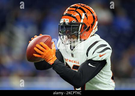 Cincinnati Bengals free safety Ricardo Allen (37) runs for the play during  an NFL wild-card playoff football game against the Las Vegas Raiders,  Saturday, Jan. 15, 2022, in Cincinnati. (AP Photo/Emilee Chinn