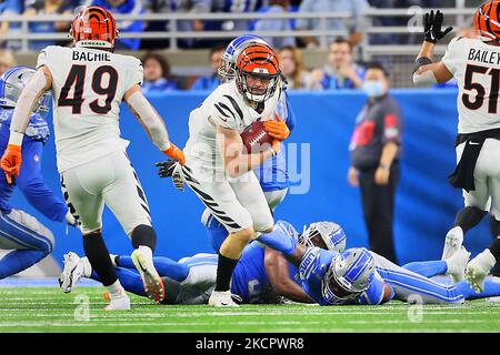 Cincinnati Bengals wide receiver Trenton Irwin (16) makes a catch