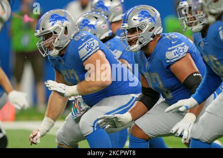 Seattle Seahawks quarterback Geno Smith (7) runs the ball against the  Detroit Lions during an NFL football game in Detroit, Sunday, Sept. 17,  2023. (AP Photo/Paul Sancya Stock Photo - Alamy