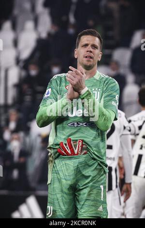 Juventus goalkeeper Wojciech Szczesny (1) gestures after the Serie A football match n.8 JUVENTUS - ROMA on October 17, 2021 at the Allianz Stadium in Turin, Piedmont, Italy. Final result: Juventus-Roma 1-0. (Photo by Matteo Bottanelli/NurPhoto) Stock Photo