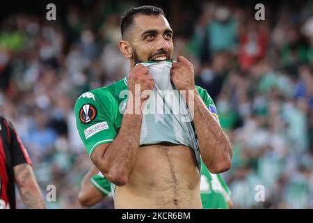 Borja Iglesias of Real Betis, left, and Miha Blazic of Ferencvaros TC vie  for the ball during the Europa League group G soccer match between Ferencvaros  TC and Real Betis in Groupama