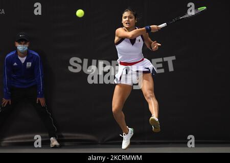 Emma Raducanu, in action - serving the ball in her match against Polons Hercog on day four of WTA 250 Transylvania Open Tour held in BT Arena, Cluj-Napoca 26 October 2021 (Photo by Flaviu Buboi/NurPhoto) Stock Photo