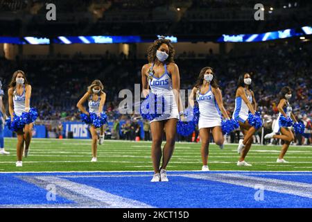 October 3, 2021: Philadelphia Eagles Cheerleaders perform during