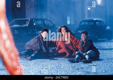 ANITA MUI, MICHELLE YEOH and MAGGIE CHEUNG in THE HEROIC TRIO (1993) -Original title: DUNG FONG SAM HAP-, directed by JOHNNIE TO. Credit: China Entertainment Films Production / Album Stock Photo