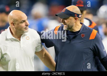 A Chicago Bears fan holds a quarterback Justin Fields jersey before an NFL  football game against the Houston Texans Sunday, Sept. 25, 2022, in  Chicago. (AP Photo/Nam Y. Huh Stock Photo - Alamy