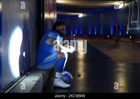 August 12, 2023 - Chicago Bears offensive tackle Teven Jenkins (76)  stretches before their NFL preseason football game between vs the Tennessee  Titans in Chicago, IL (Credit Image: Gary E. Duncan Sr/CSM) (