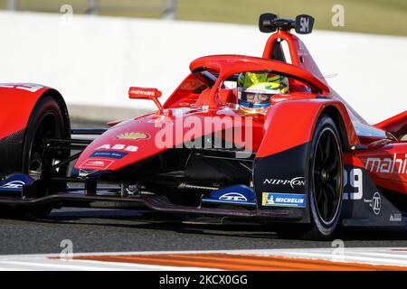 29 Alexander Sims (gbr), Mahindra Racing, Mahindra, action during the ABB Formula E pre-season test at Circuit Ricardo Tormo in Valencia on November 30 in Spain. (Photo by Xavier Bonilla/NurPhoto) Stock Photo