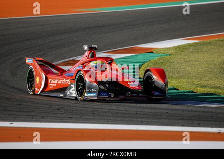 29 Alexander Sims (gbr), Mahindra Racing, Mahindra, action during the ABB Formula E pre-season test at Circuit Ricardo Tormo in Valencia on November 30 in Spain. (Photo by Xavier Bonilla/NurPhoto) Stock Photo